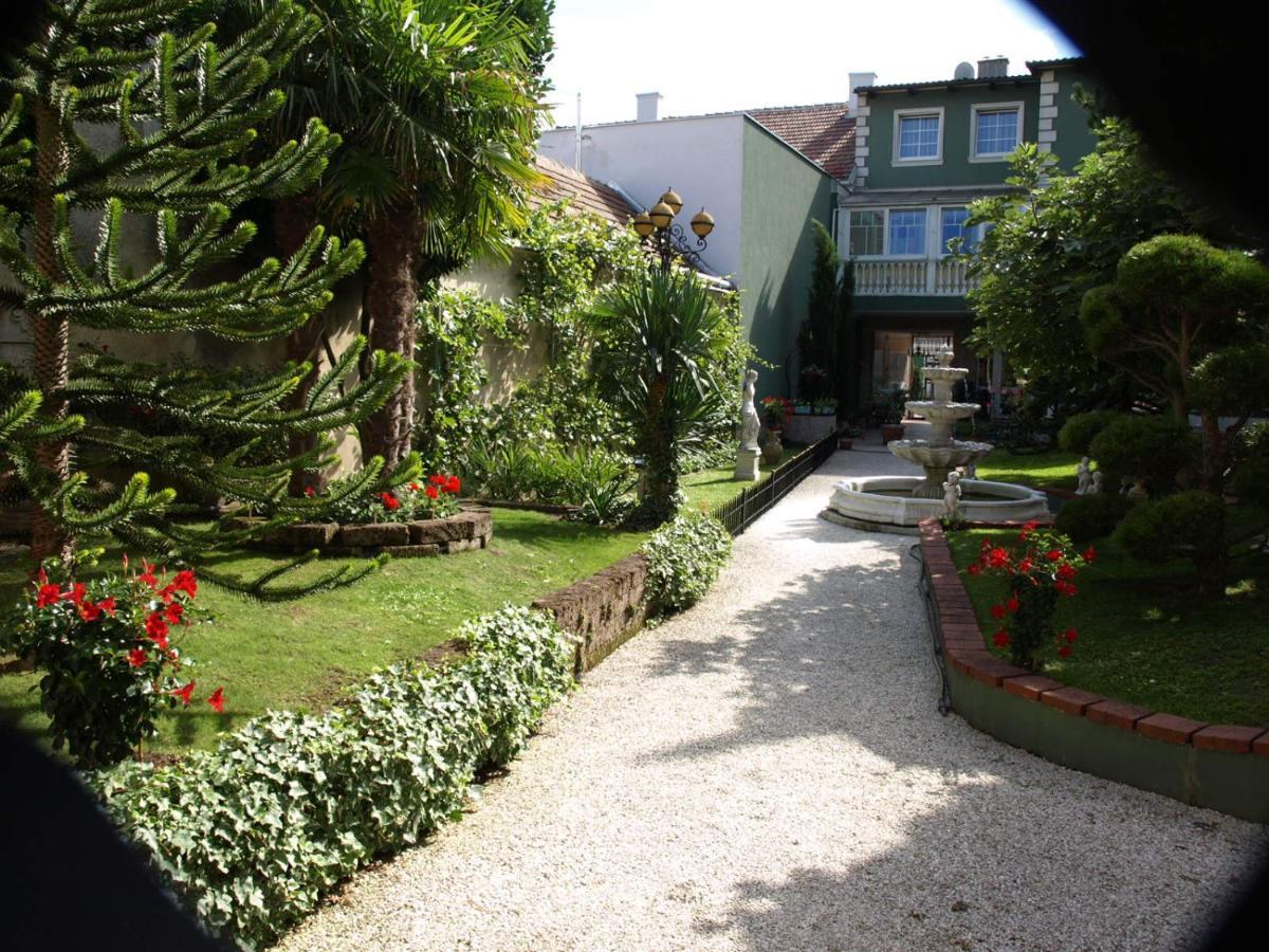Villa-Angelina Langenzersdorf Exterior photo